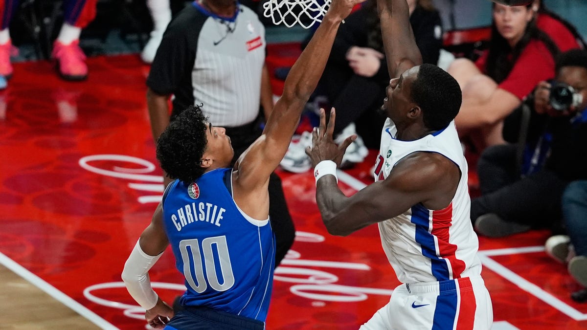 Duren scores career-high 33 as Pistons defeat Mavericks in Mexico City