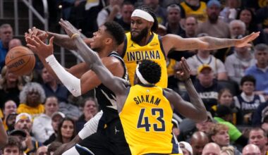 Giannis Antetokounmpo gives Pacers fans thumbs down, shushes them