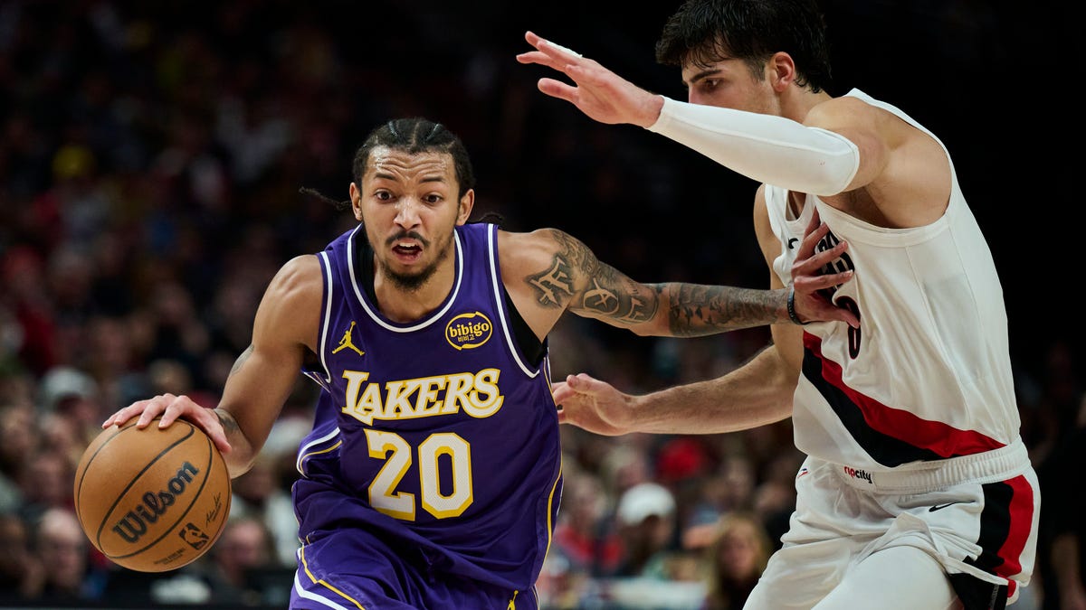 L.A. earns gritty win despite being short-handed