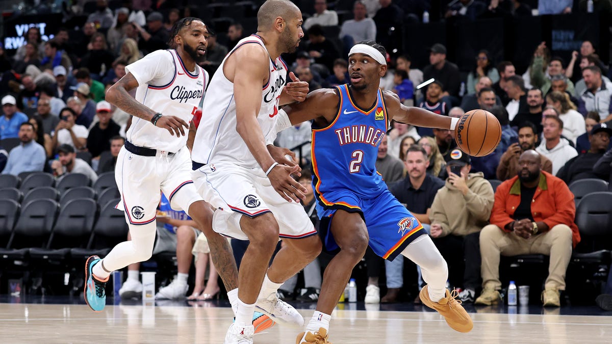 Thunder roars past Clippers, sets OKC record with 8-0 start to season