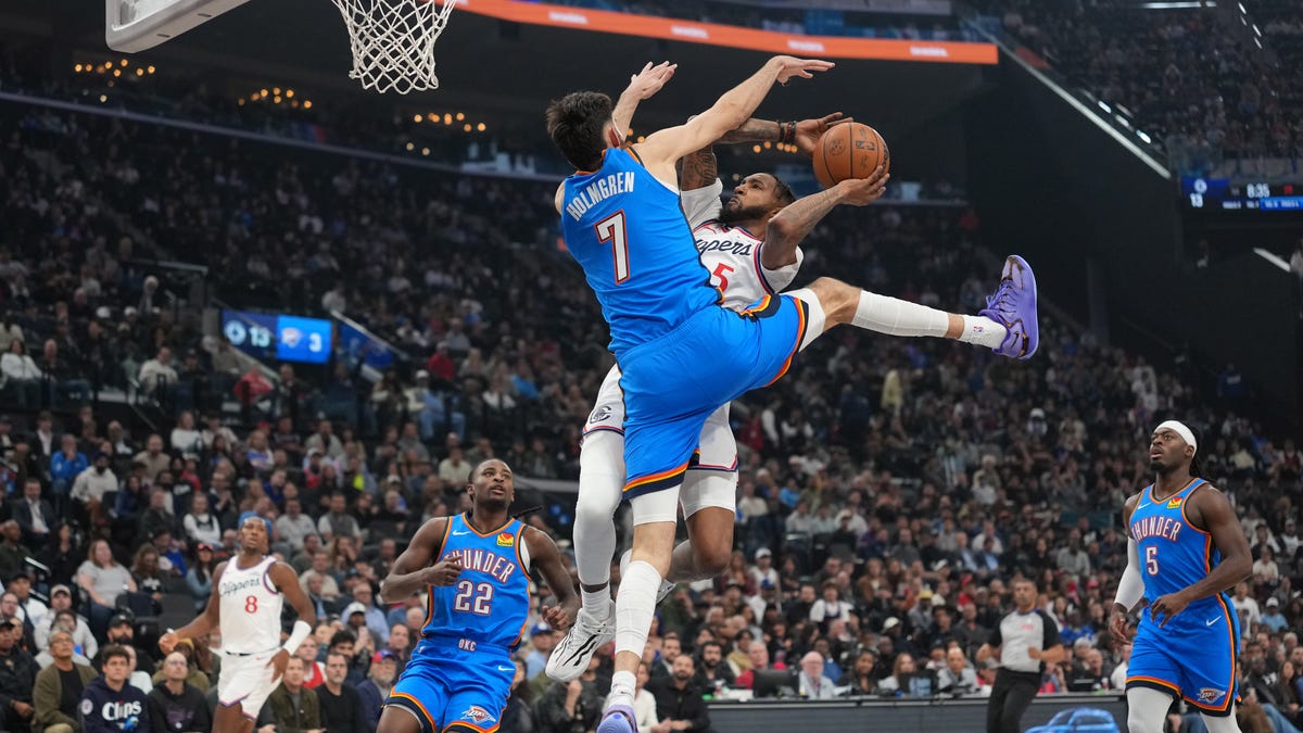 Best images from Thunder's 126-107 win over Clippers