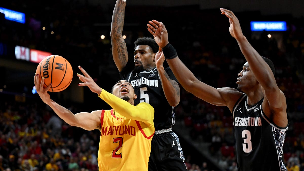 Maryland's Myles Rice throws shoe in steal attempt vs Georgetown