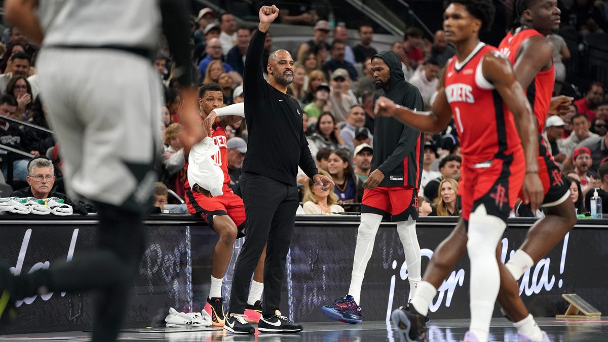 After loss to Spurs, Ime Udoka criticizes Rockets’ effort
