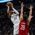 Watch Bucks vs Hornets tonight; TV channel, time, streaming