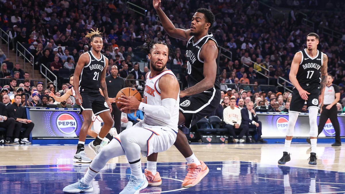 Nets' Jordi Fernandez discusses Day'Ron Sharpe's hamstring tightness