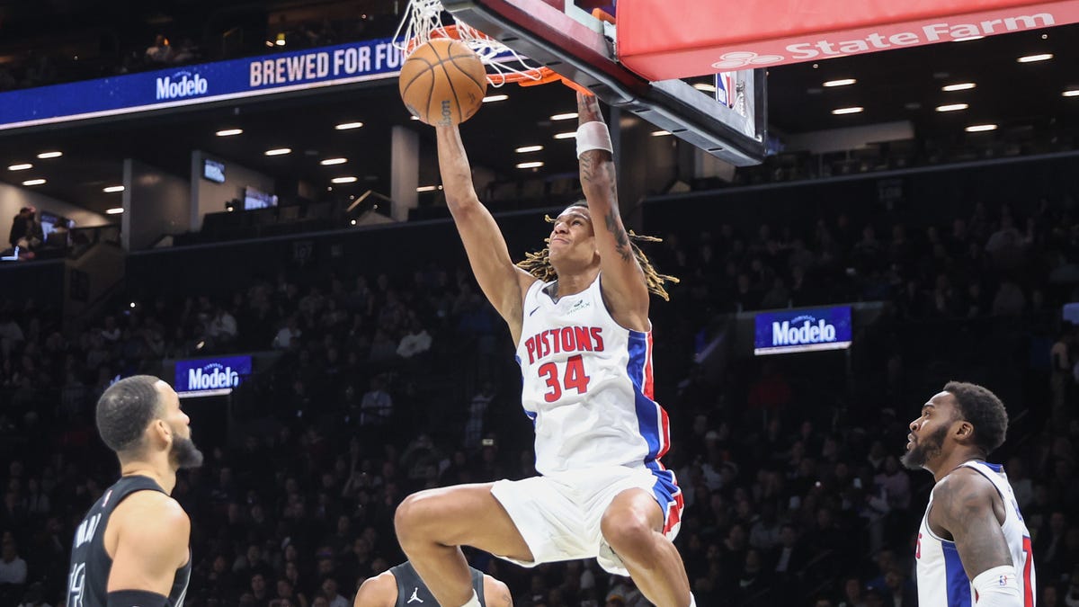Pistons, Nuggets make big gains; Clippers tumble