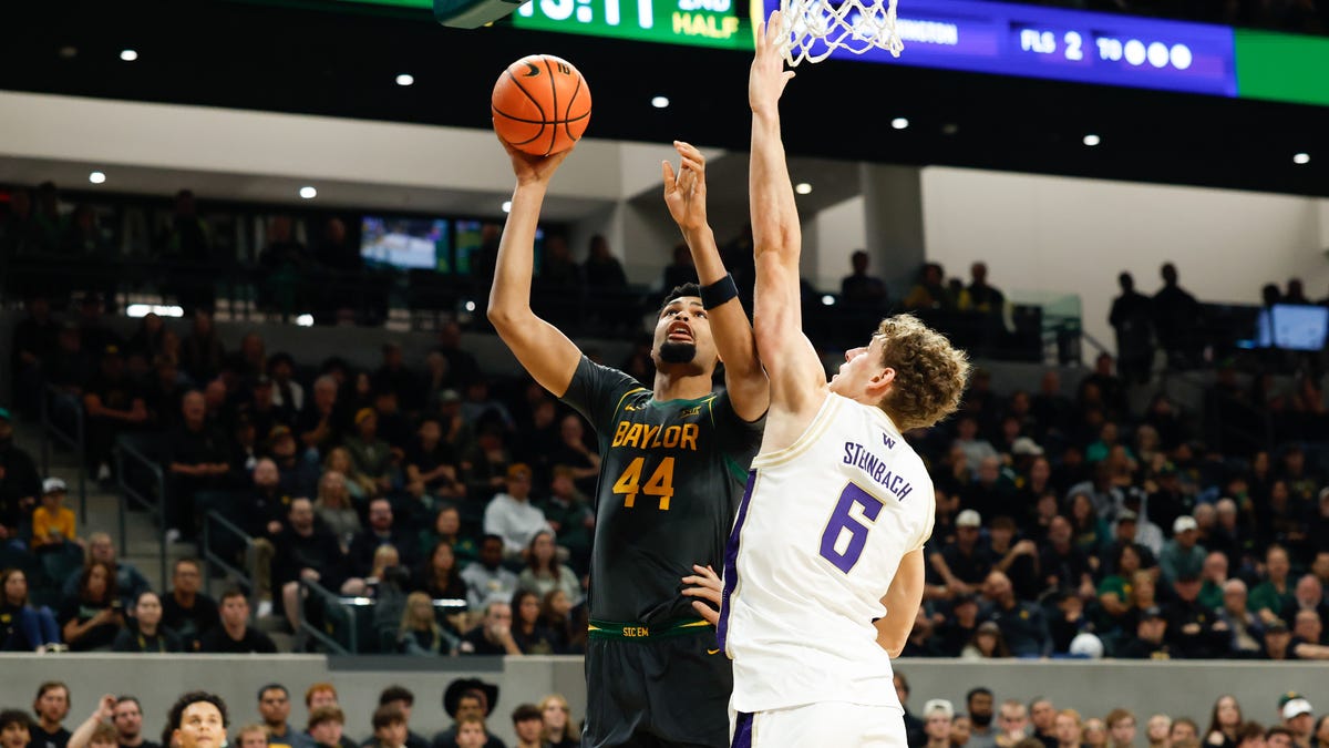 Star UW basketball freshman makes first round of 2026 NBA mock draft