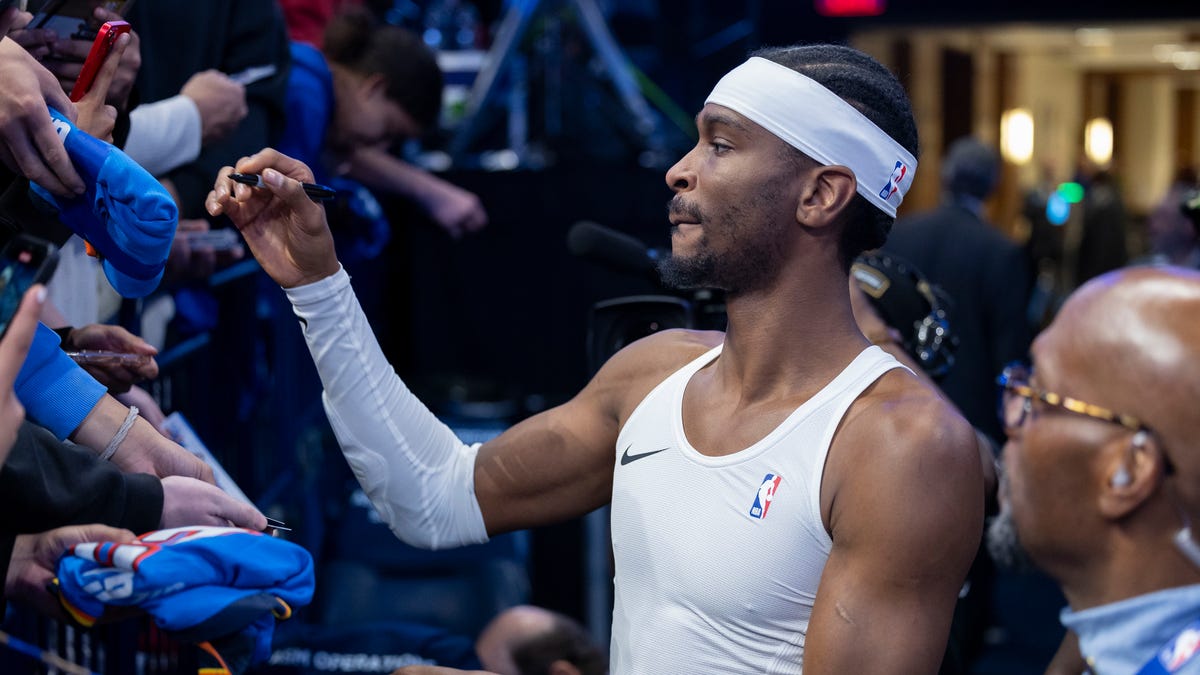 Shai Gilgeous-Alexander says resting 4th quarters has 'saved his legs'