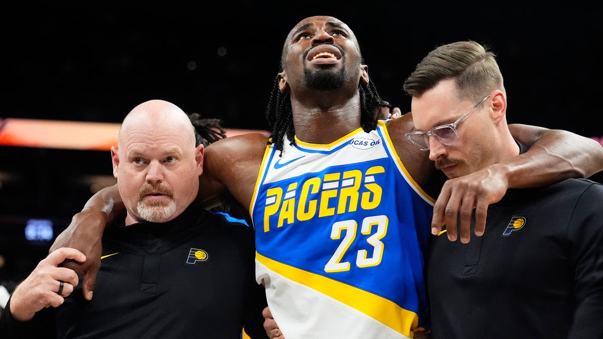 Pacers wing out vs. Raptors due to knee