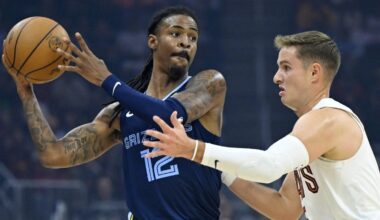 Grizzlies star leaves game in first quarter