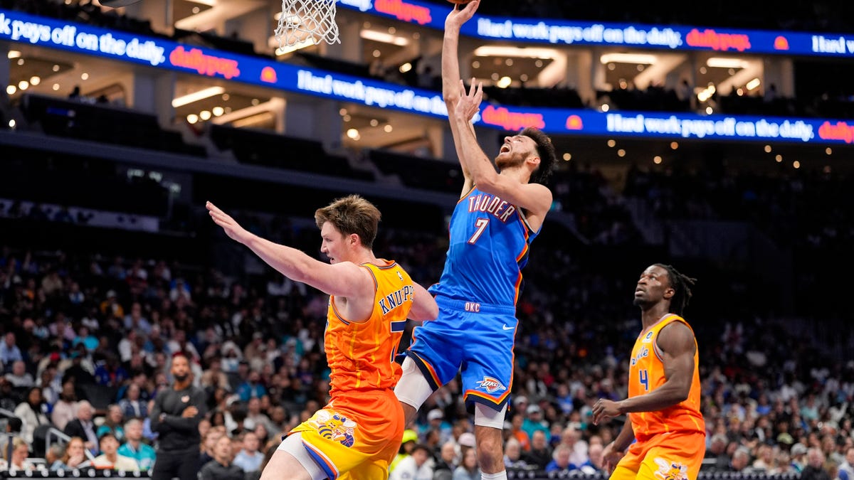 Best images from Thunder's 109-96 win over Hornets