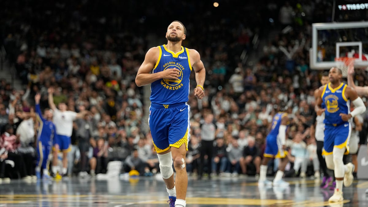 Steph Curry shares post on IG after pair of wins in San Antonio