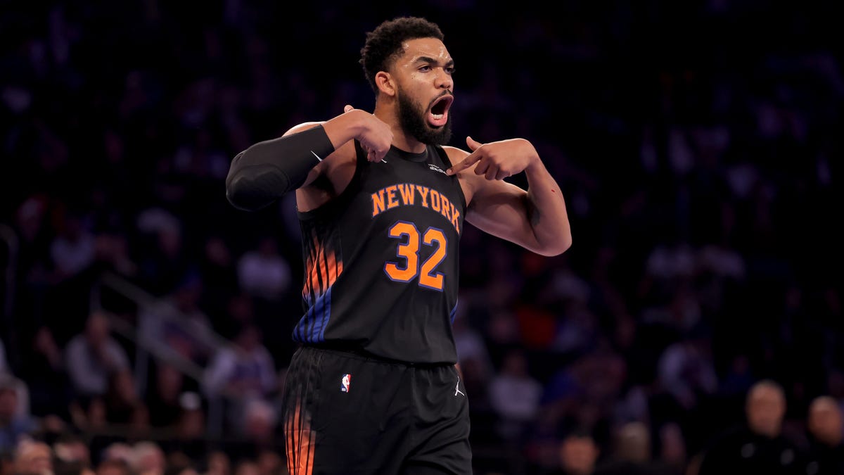 What channel is Knicks vs Mavericks game today? TV and streaming info