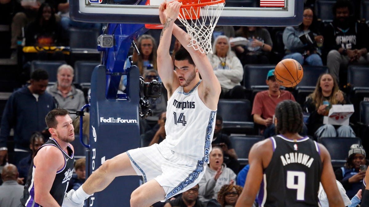 Vince Williams Jr. assists, Zach Edey help Grizzlies end losing streak