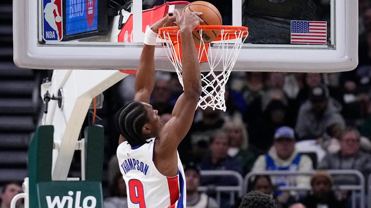 Detroit Pistons blast Bucks for 12th straight win as Jaden Ivey back