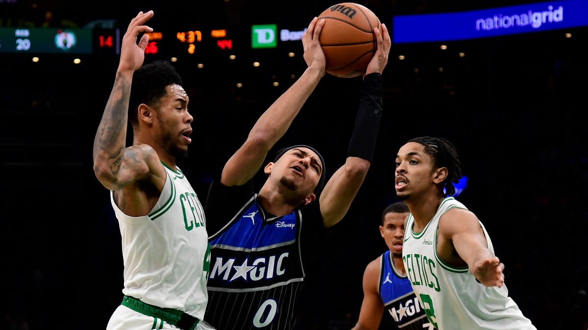 Celtics escape late Orlando Magic push, win 138-129 (PHOTOS)
