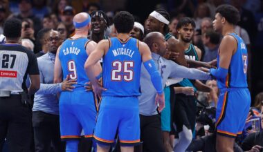 Best images from Thunder's 122-95 win over Trail Blazers