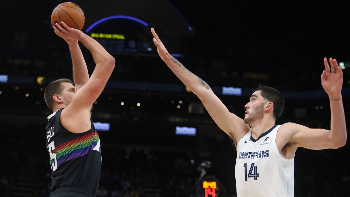 Zach Edey injury limited Memphis Grizzlies in loss to Denver Nuggets