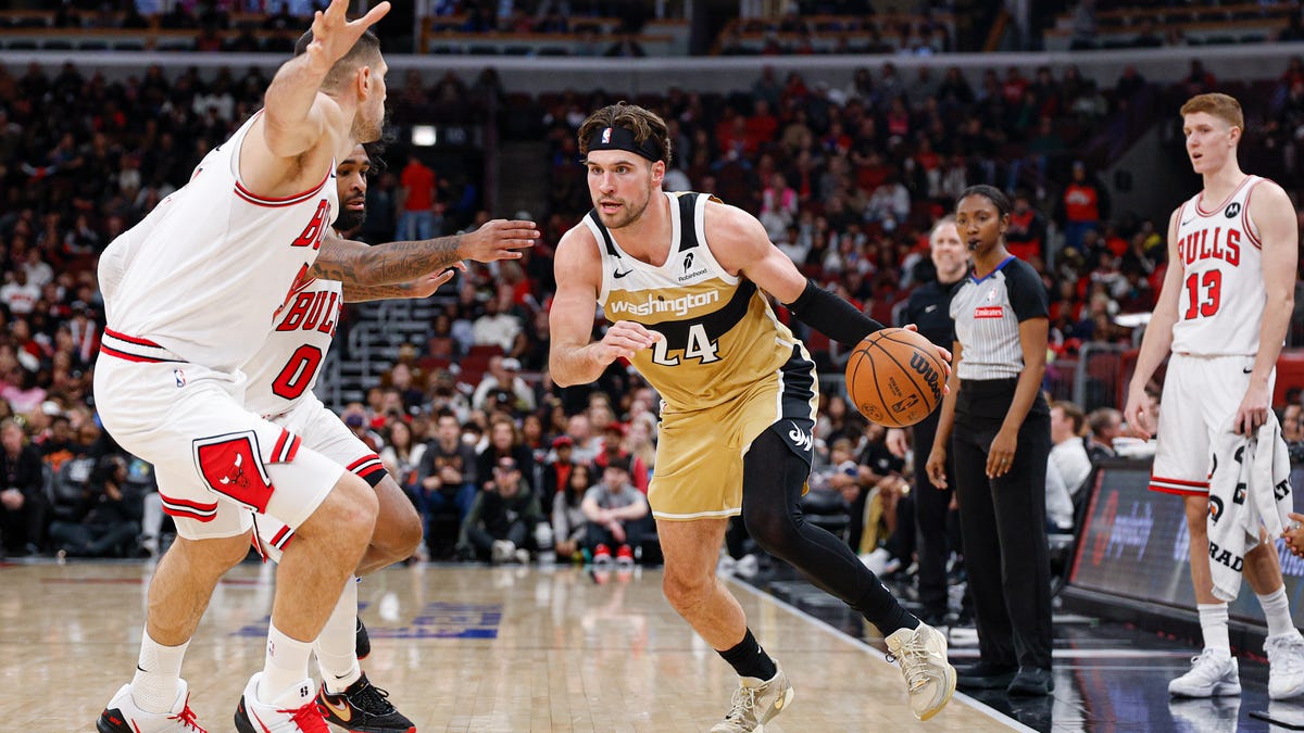 Full injury report, streaming, odds for NBA Cup