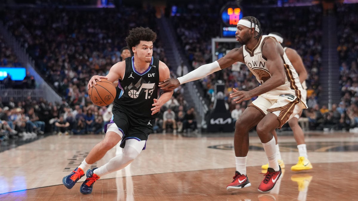 Jazz's Clayton, Warriors' Richard swap jerseys after first NBA meeting