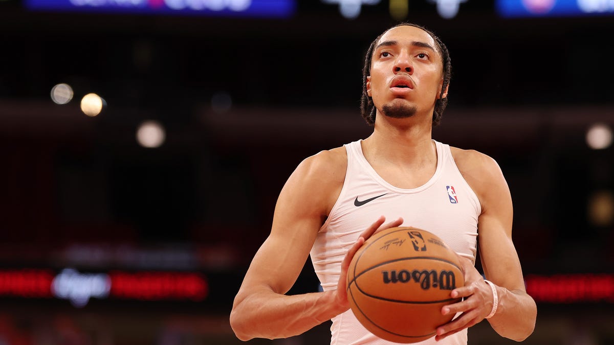 Noa Essengue notches first double-double in the G League