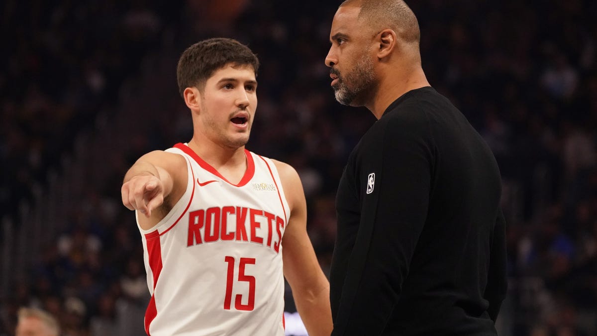 Reed Sheppard explodes for career night in Rockets win