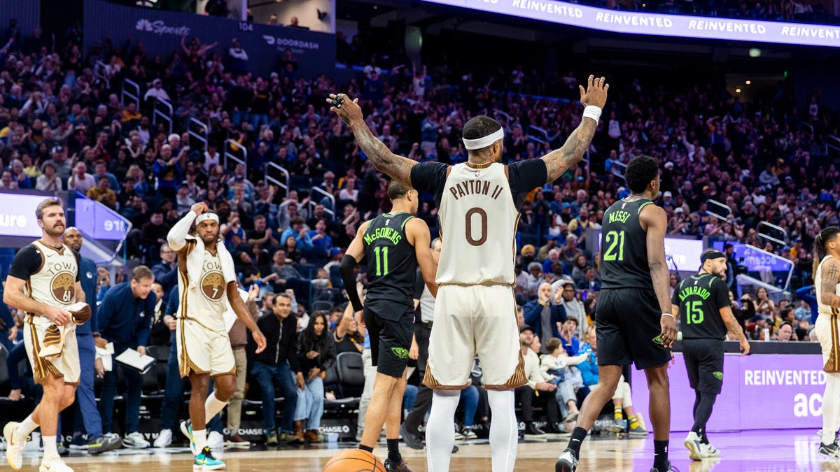 Fourth quarter run helps lift Warriors past Pelicans in 104-96 win