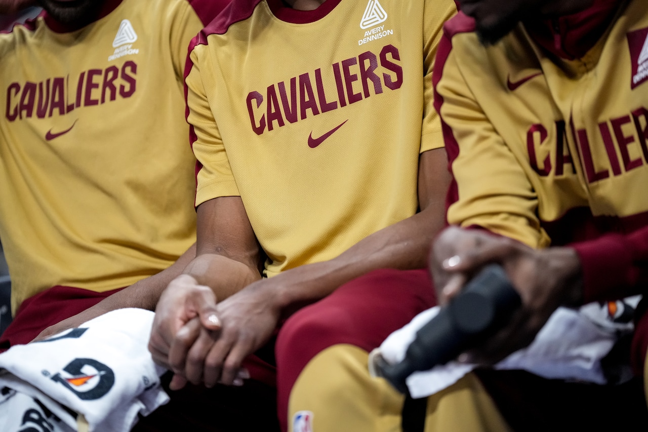 Cavs celebrate 12-year-old cancer survivor Chaife Jackson