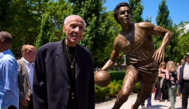 Lenny Wilkens, legendary NBA player and coach, dies at 88 | Basketball News