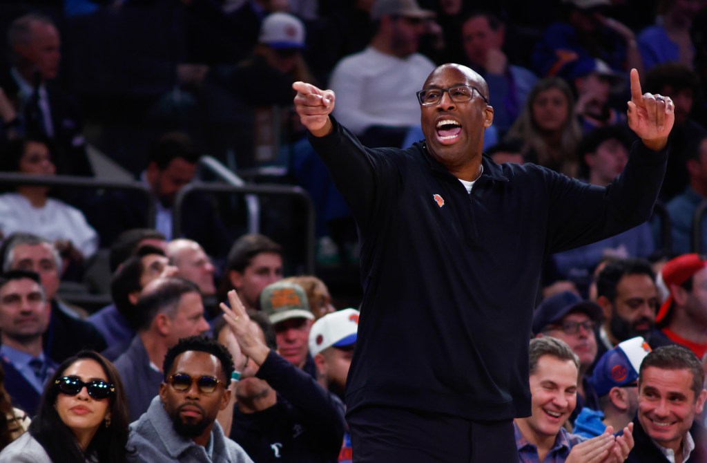 Mike Brown trims Knicks rotation to 9 players — and it’s paying off