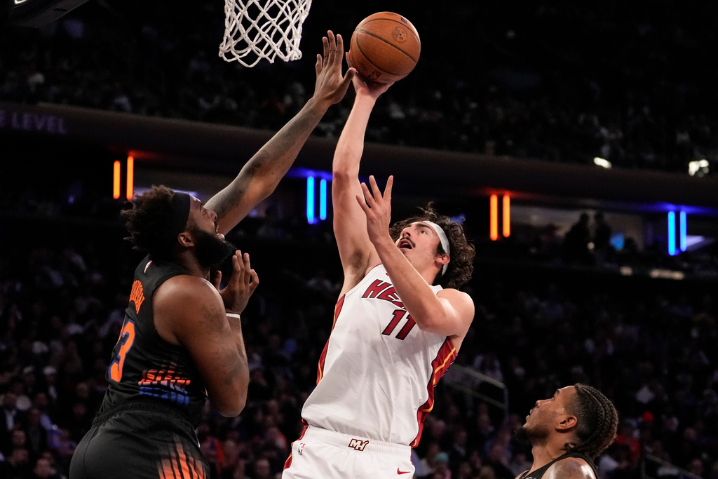 How the Knicks are sacrificing now for later with Mitchell Robinson