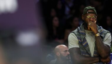 Are the Lakers early season injuries a major concern? – Annenberg Media