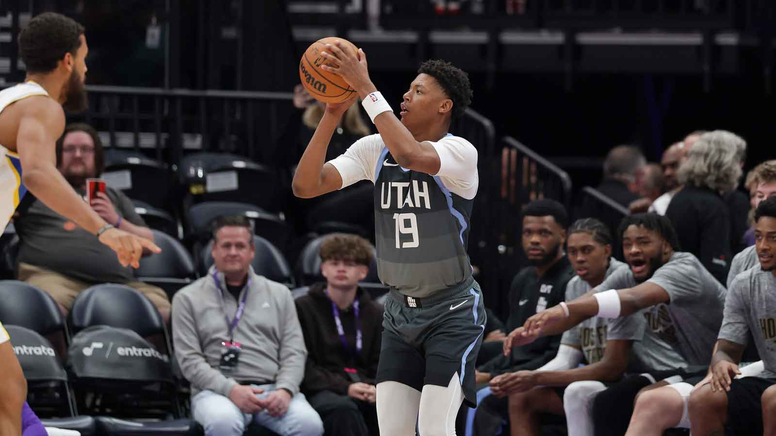 Utah Jazz forward Ace Bailey (19) shoots the ball during the second half against the Indiana Pacers at Delta Center. 