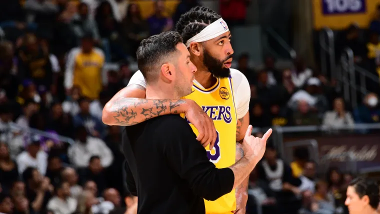 Mavericks' Anthony Davis sends three-word message to JJ Redick after revenge game vs. Lakers image