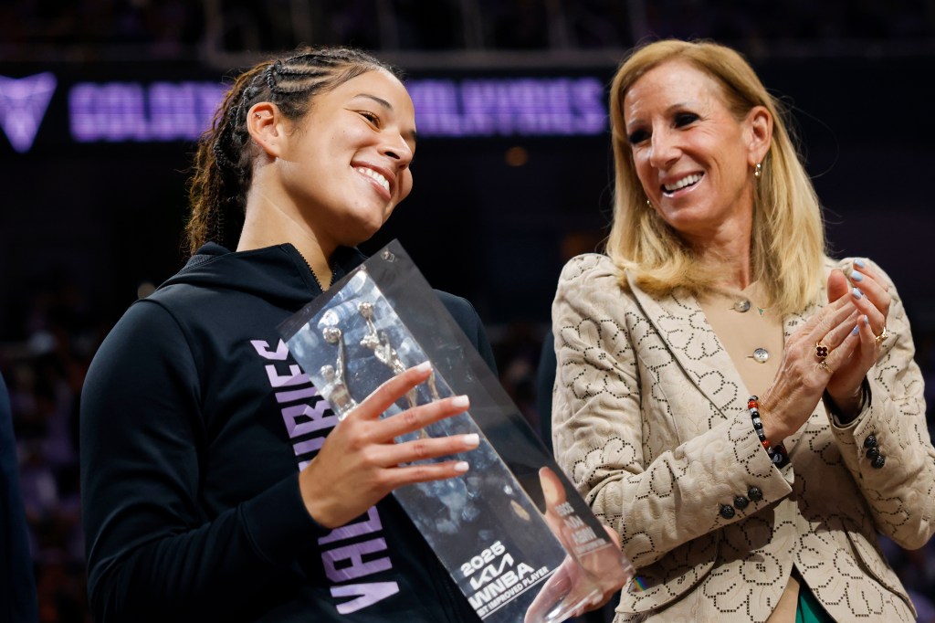 Valkyries' Burton gets invite to Team USA Basketball's camp