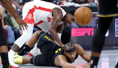 Steph Curry exits with apparent injury as Warriors fall to Rockets