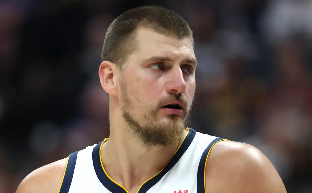 Is Nikola Jokic playing today, November 15, for Nuggets vs Timberwolves?