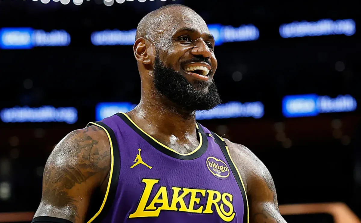 Lakers’ LeBron James praises JJ Redick’s coaching style because it leads him to succeed