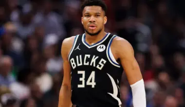Is Giannis Antetokounmpo playing today, November 28, for the Bucks vs Knicks in the NBA Cup?