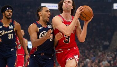 Mitchell makes go-ahead basket with 34 seconds left as Cavaliers rally to beat Bulls 128-122