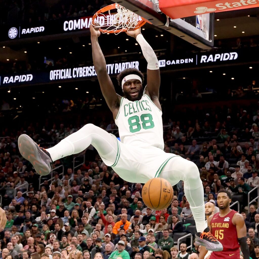 Celtics' Neemias Queta leaves game vs. Magic with ankle injury