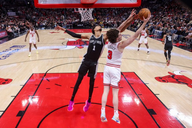 San Antonio Spurs center Victor Wembanyama (1) guards Chicago Bulls guard Josh Giddey (3) during the first half at the United Center Monday Jan. 6, 2025, in Chicago. (Armando L. Sanchez/Chicago Tribune)