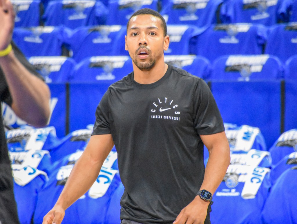 Ex-Celtics guard applying lessons from Brad Stevens, Joe Mazzulla in new G League job