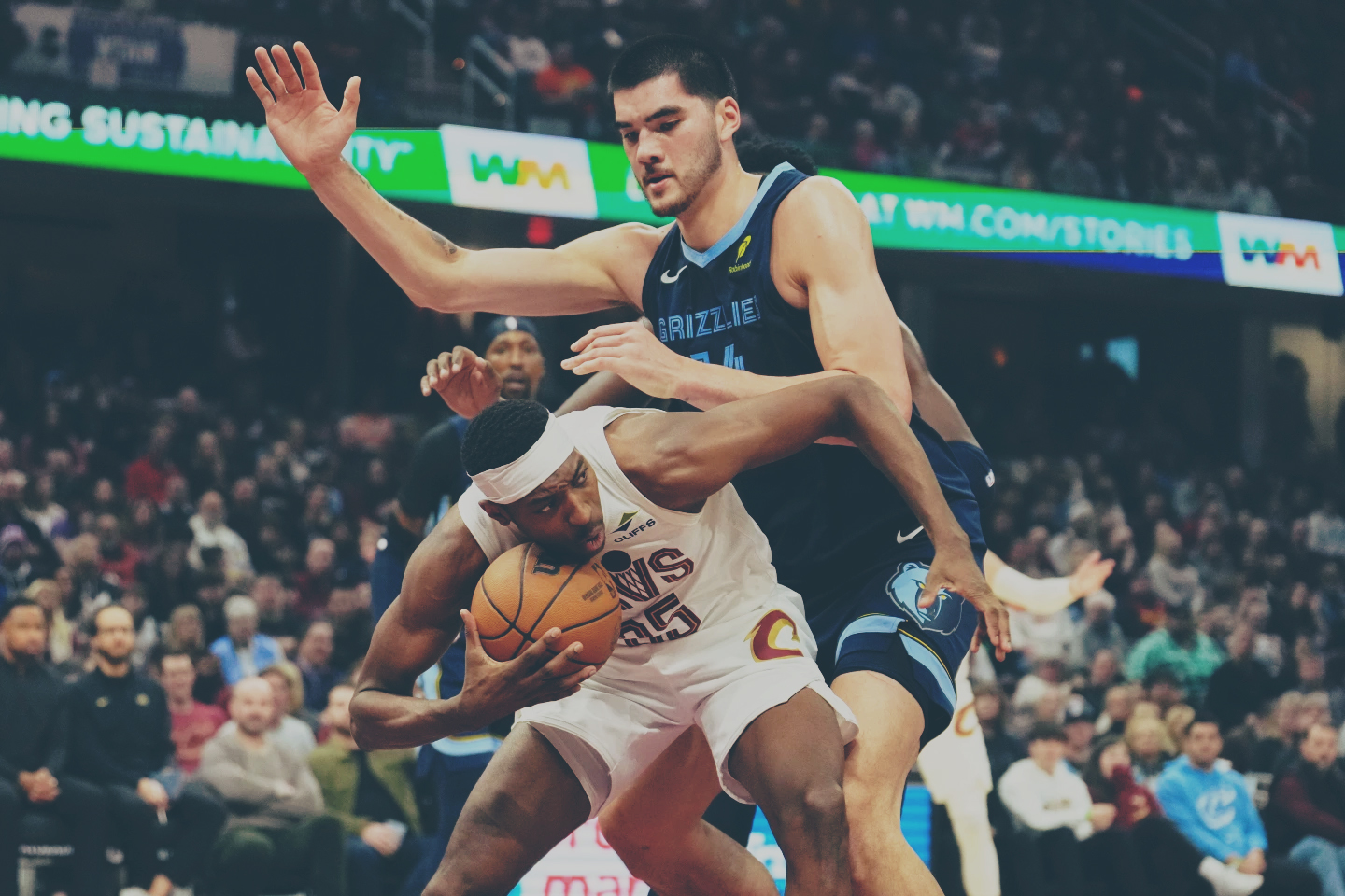 Memphis Flyer | Fourth Quarter Falter Costs Grizzlies in Loss to Cavs
