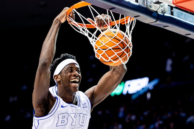 Cougars dominate in win over Holy Cross – Deseret News