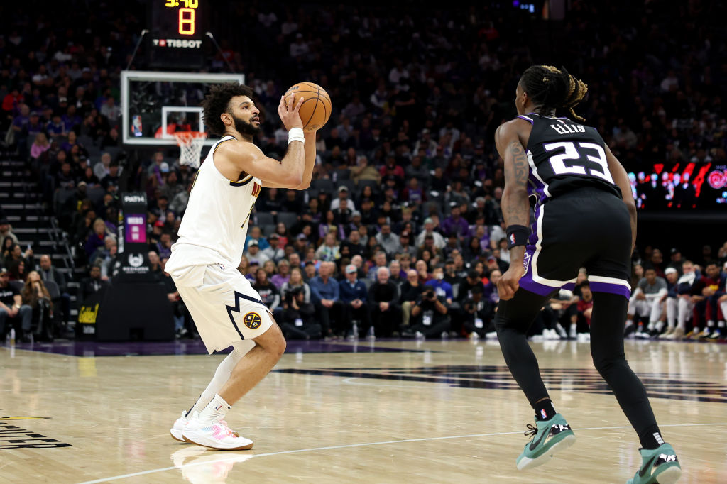 Kings fight, but utlimatley fall 122-108 to visting Nuggets