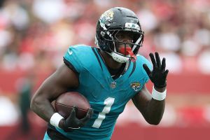 SANTA CLARA, CALIFORNIA - SEPTEMBER 28: Travis Etienne #1 of the Jacksonville Jaguars runs with the ball during the fourth quarter against the San Francisco 49ers at Levi's Stadium on September 28, 2025 in Santa Clara, California. (Photo by Ezra Shaw/Getty Images)