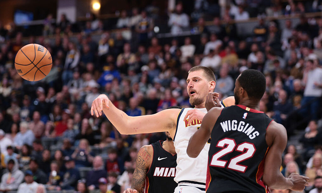 Nikola Jokic passes Oscar Robertson in record book as Nuggets win