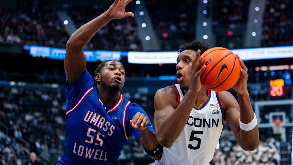 Tarris Reed scores 20, grab’s 12 rebounds to lead UConn past UMass Lowell 110-47 – NBC Connecticut