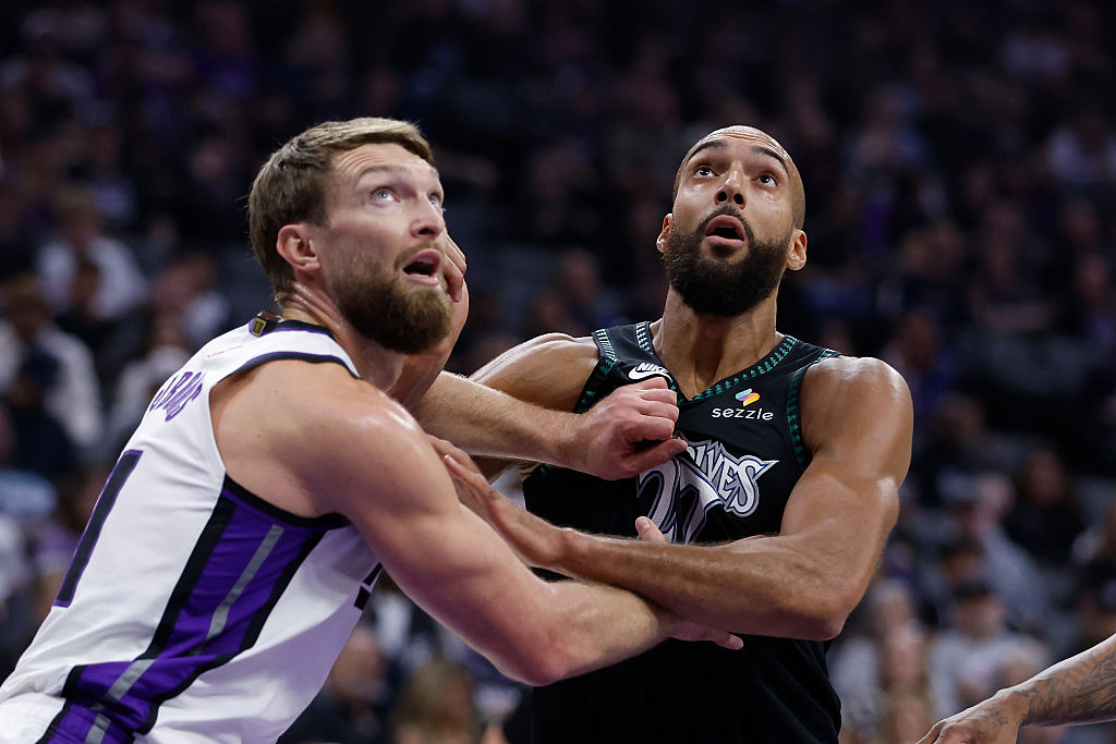 Kings go ice-cold in final frame, lose fifth straight game